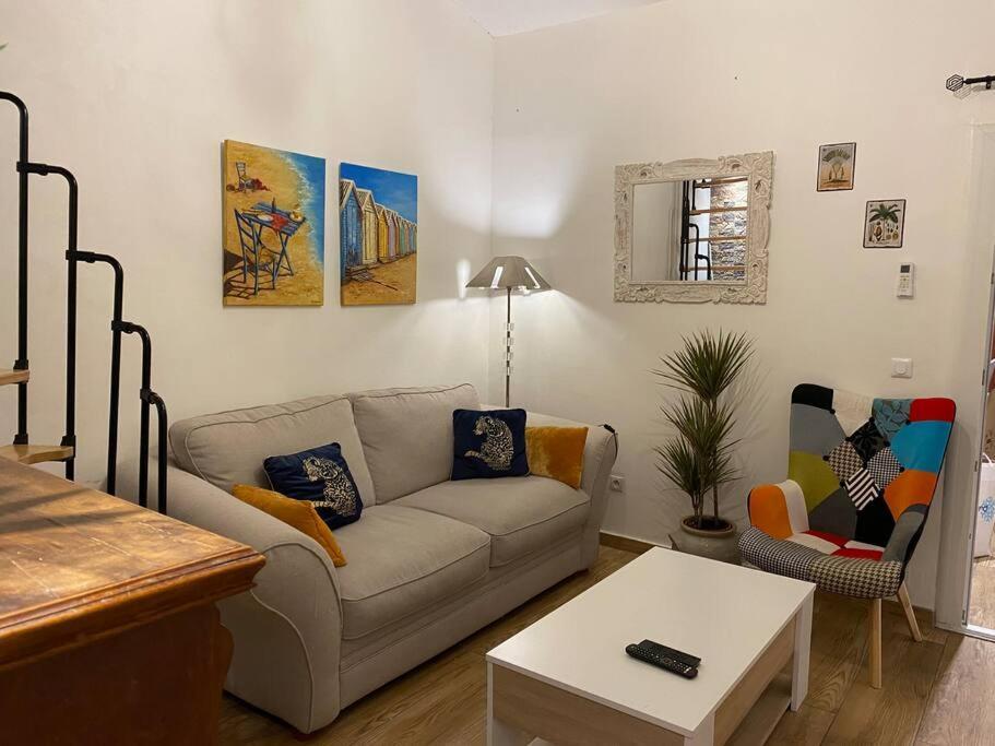 Charmante Maison Avec Exterieur A Deux Pas Des Remparts Aigues-Mortes Dış mekan fotoğraf